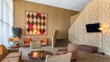 Quality Inn & Suites Airpark East Lobby