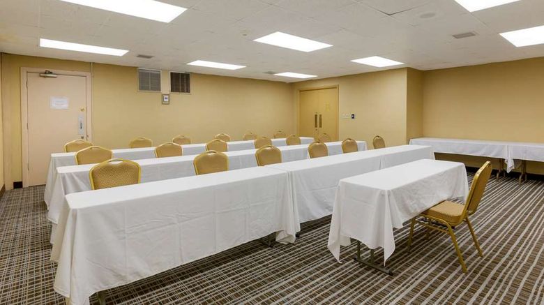 <b>Quality Inn & Suites Airpark East Meeting</b>. Images powered by <a href="https://iceportal.shijigroup.com/" title="IcePortal" target="_blank">IcePortal</a>.