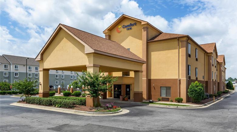 <b>Comfort Inn Exterior</b>. Images powered by <a href="https://iceportal.shijigroup.com/" title="IcePortal" target="_blank">IcePortal</a>.