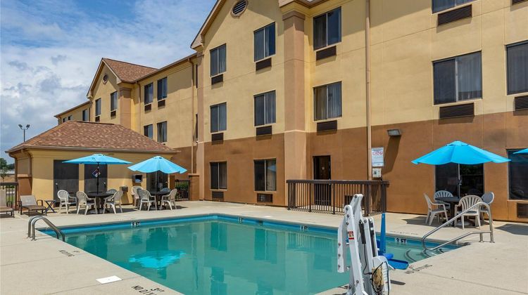 Comfort Inn Pool