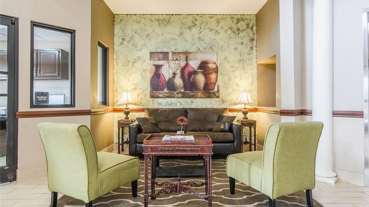 Quality Suites Graham - Burlington South Lobby