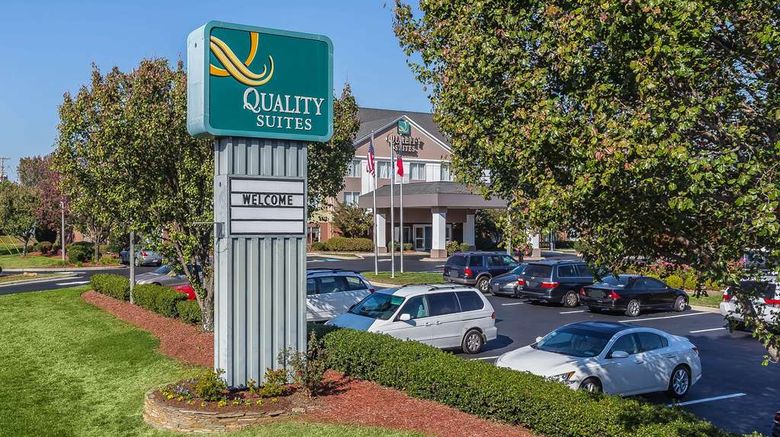 <b>Quality Suites Pineville–Charlotte Exterior</b>. Images powered by <a href="https://iceportal.shijigroup.com/" title="IcePortal" target="_blank">IcePortal</a>.