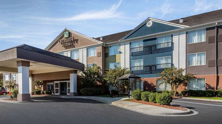 Quality Suites Pineville–Charlotte Exterior. Images powered by <a href="https://iceportal.shijigroup.com" target="_blank" rel="noopener">Ice Portal</a>.