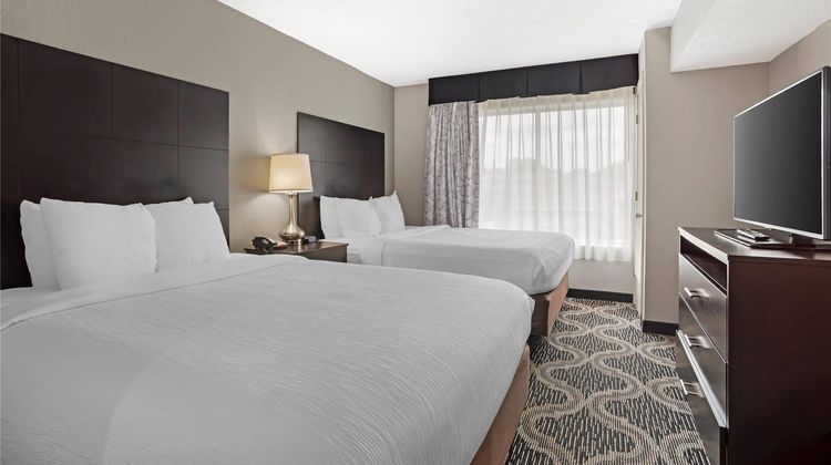 Quality Suites Pineville–Charlotte Suite