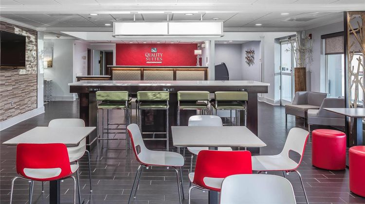 Quality Suites Pineville–Charlotte Restaurant