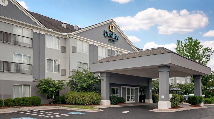 Quality Suites Pineville–Charlotte Exterior