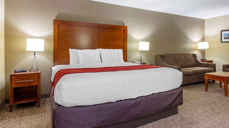 <b>Comfort Inn Matthews - Charlotte Suite</b>. Images powered by <a href="https://iceportal.shijigroup.com/" title="IcePortal" target="_blank">IcePortal</a>.