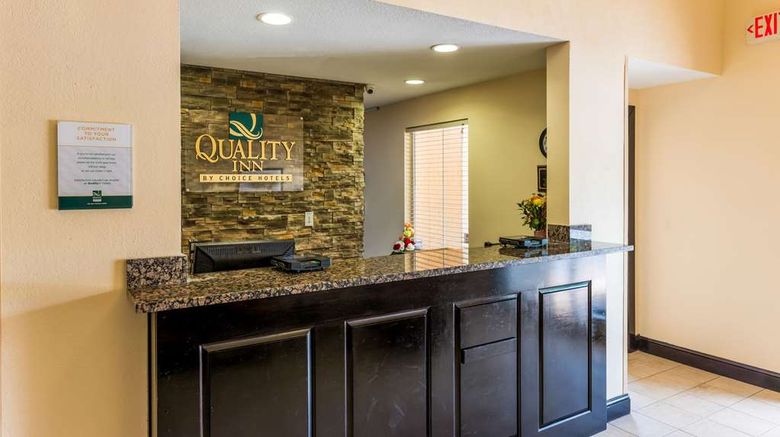 <b>Quality Inn Lobby</b>. Images powered by <a href="https://iceportal.shijigroup.com/" title="IcePortal" target="_blank">IcePortal</a>.