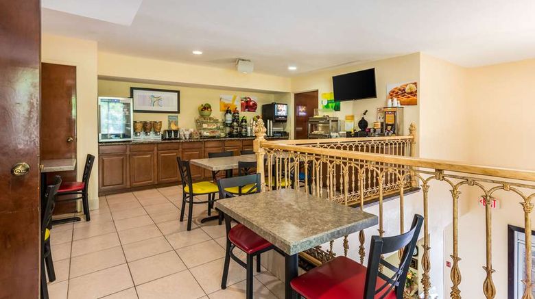 <b>Quality Inn Restaurant</b>. Images powered by <a href="https://iceportal.shijigroup.com/" title="IcePortal" target="_blank">IcePortal</a>.