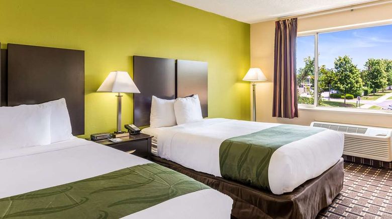 <b>Quality Inn Room</b>. Images powered by <a href="https://iceportal.shijigroup.com/" title="IcePortal" target="_blank">IcePortal</a>.