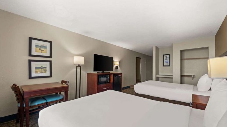 <b>Comfort Inn on the Ocean Room</b>. Images powered by <a href="https://iceportal.shijigroup.com/" title="IcePortal" target="_blank">IcePortal</a>.