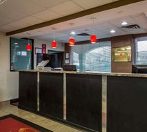 Econo Lodge Lobby