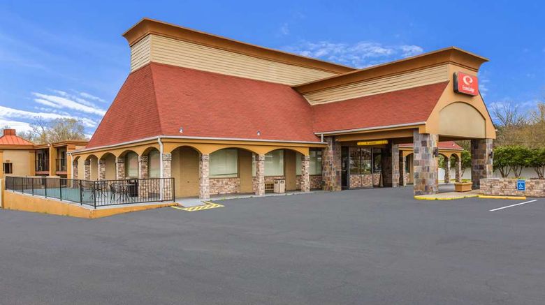 <b>Econo Lodge Exterior</b>. Images powered by <a href="https://iceportal.shijigroup.com/" title="IcePortal" target="_blank">IcePortal</a>.