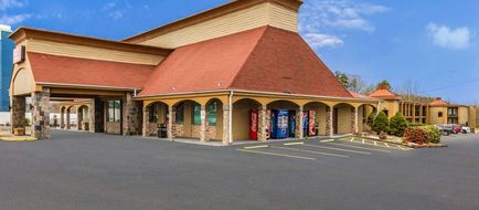 Econo Lodge Exterior