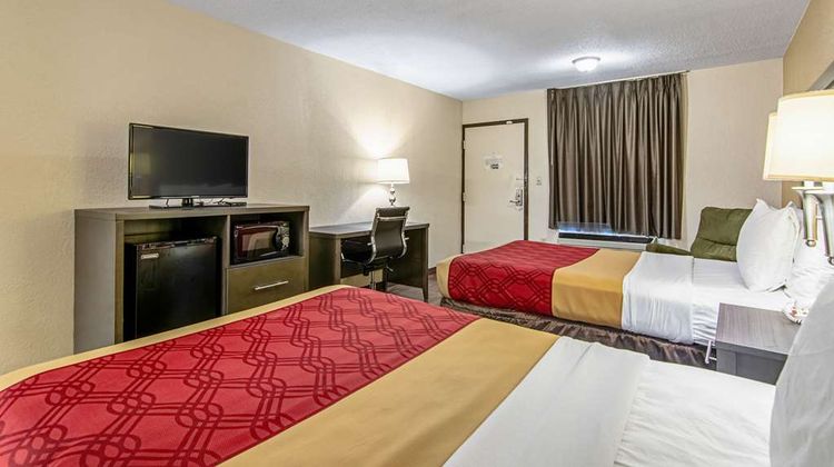 Econo Lodge Inn & Stes Matthew-Charlotte Room