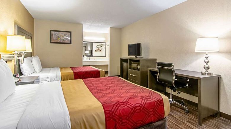 <b>Econo Lodge Inn & Stes Matthew-Charlotte Room</b>. Images powered by <a href="https://iceportal.shijigroup.com/" title="IcePortal" target="_blank">IcePortal</a>.