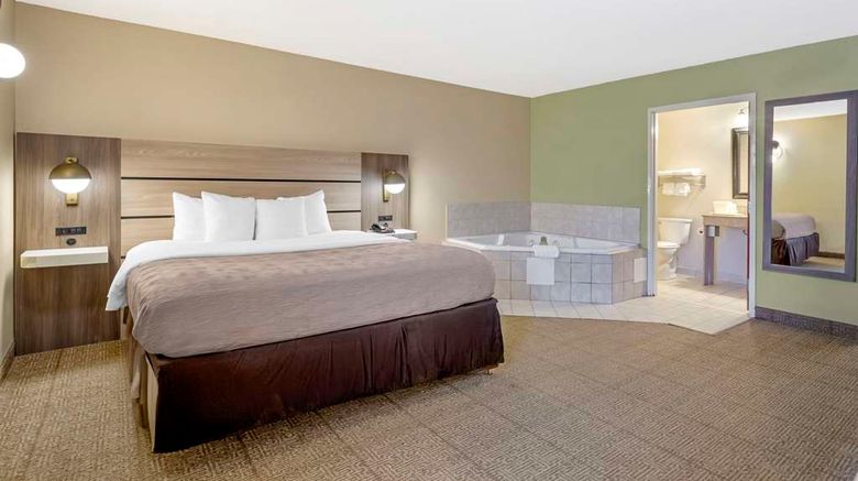 <b>Quality Inn Raleigh Suite</b>. Images powered by <a href="https://iceportal.shijigroup.com/" title="IcePortal" target="_blank">IcePortal</a>.