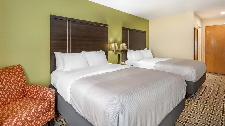 <b>Quality Inn West of Asheville Hotel Room</b>. Images powered by <a href="https://iceportal.shijigroup.com/" title="IcePortal" target="_blank">IcePortal</a>.