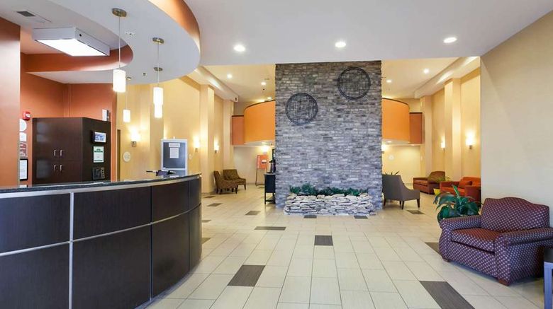 <b>Comfort Inn & Suites Statesville Lobby</b>. Images powered by <a href="https://iceportal.shijigroup.com/" title="IcePortal" target="_blank">IcePortal</a>.