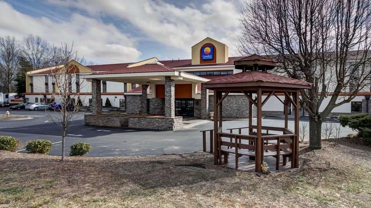 Comfort Inn & Suites Statesville Exterior