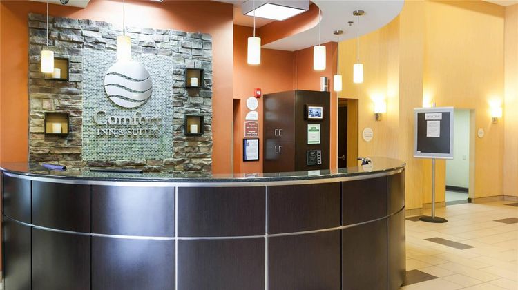 Comfort Inn & Suites Statesville Lobby