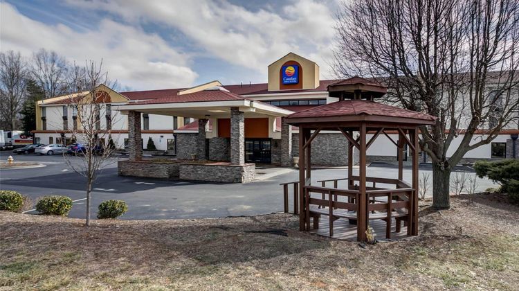 Comfort Inn & Suites Statesville Exterior