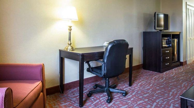 Quality Inn & Suites Monroe Suite