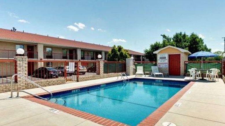 <b>Quality Inn & Suites Monroe Pool</b>. Images powered by <a href="https://iceportal.shijigroup.com/" title="IcePortal" target="_blank">IcePortal</a>.