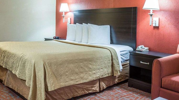 Quality Inn & Suites Monroe Room