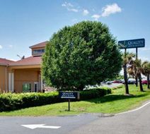 Quality Inn & Suites Monroe Exterior