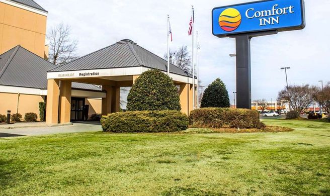 Comfort Inn Near Ft. Bragg Exterior