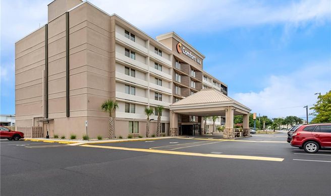 Comfort Inn University Exterior