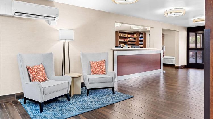 Comfort Inn University Lobby