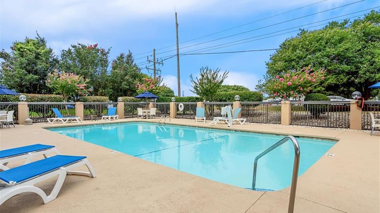 Comfort Inn University Pool