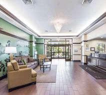 Sleep Inn & Suites Lobby
