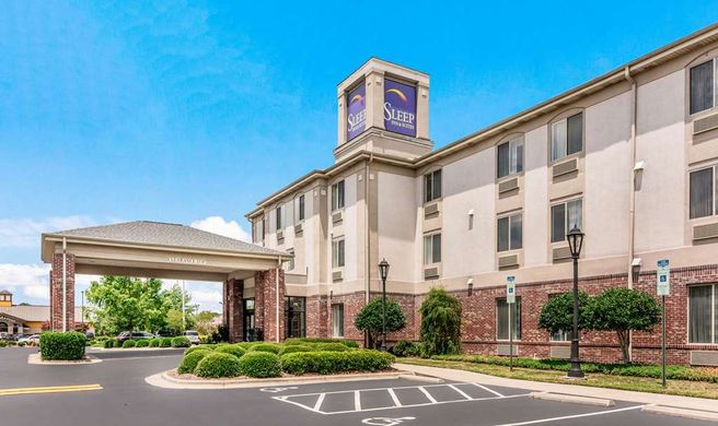 Sleep Inn & Suites Exterior