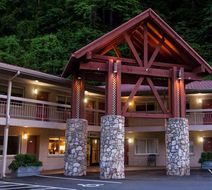 Econo Lodge of Cherokee Exterior