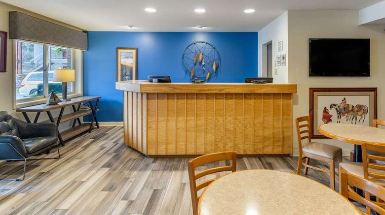 <b>Econo Lodge of Cherokee Lobby</b>. Images powered by <a href="https://iceportal.shijigroup.com/" title="IcePortal" target="_blank">IcePortal</a>.