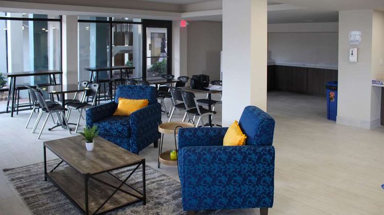Clarion Pointe Statesville Lobby