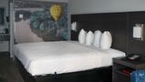 Clarion Pointe Statesville Room