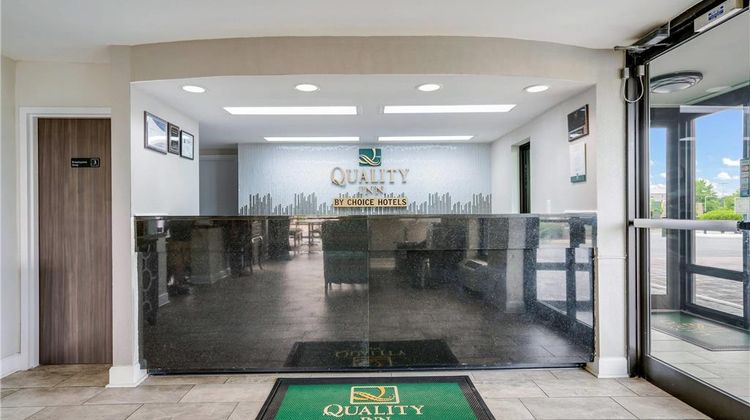 Quality Inn Greenville Lobby