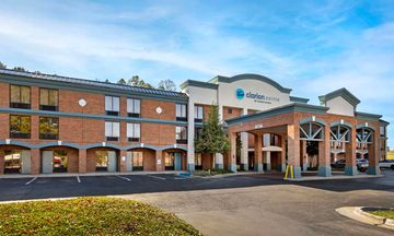 Clarion Pointe Durham