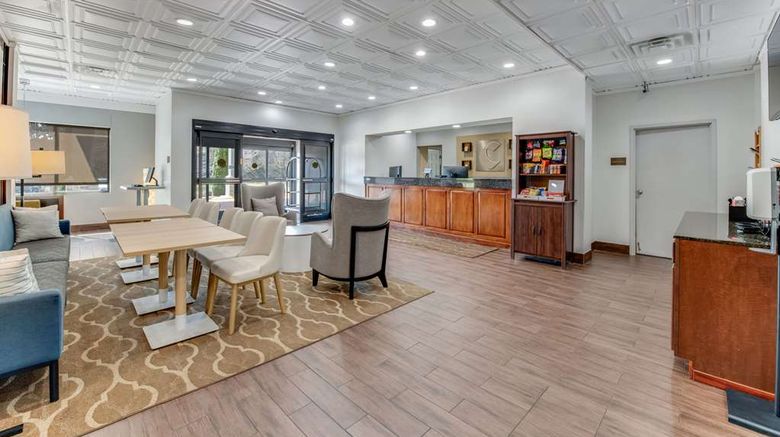 <b>Comfort Inn Thomasville Lobby</b>. Images powered by <a href="https://iceportal.shijigroup.com/" title="IcePortal" target="_blank">IcePortal</a>.