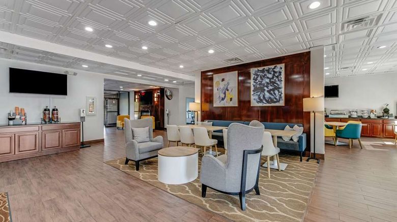 <b>Comfort Inn Thomasville Lobby</b>. Images powered by <a href="https://iceportal.shijigroup.com/" title="IcePortal" target="_blank">IcePortal</a>.