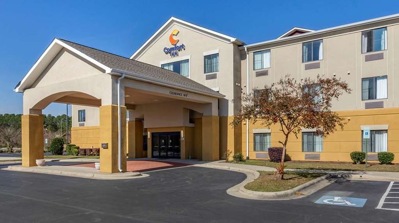 <b>Comfort Inn Exterior</b>. Images powered by <a href="https://iceportal.shijigroup.com/" title="IcePortal" target="_blank">IcePortal</a>.