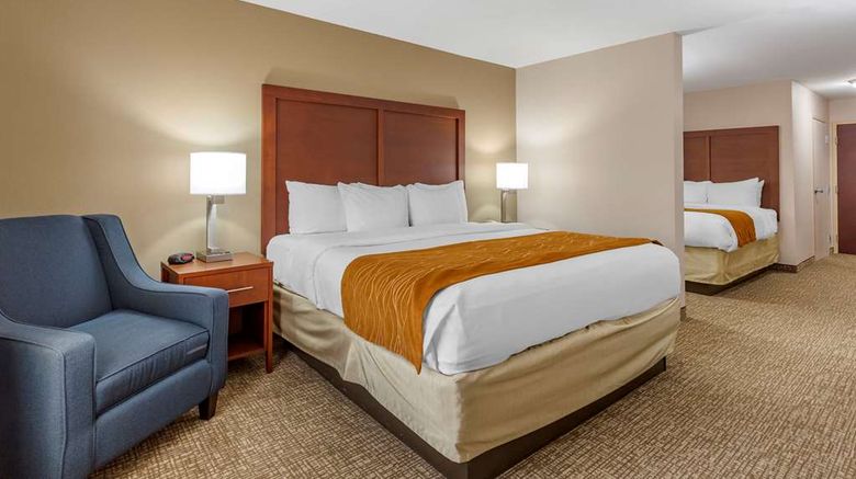 <b>Comfort Inn Room</b>. Images powered by <a href="https://iceportal.shijigroup.com/" title="IcePortal" target="_blank">IcePortal</a>.