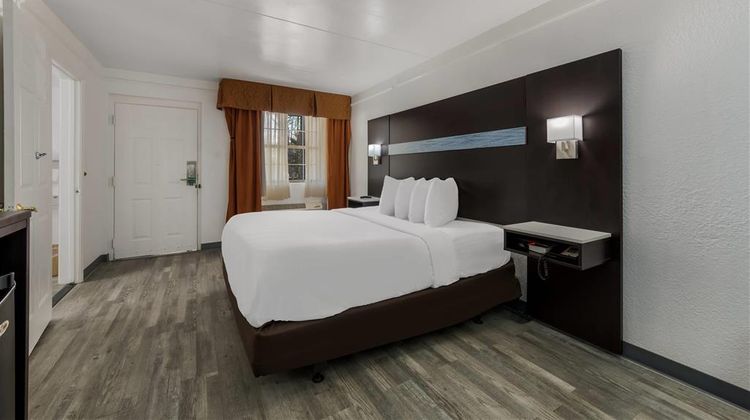 Quality Inn Room