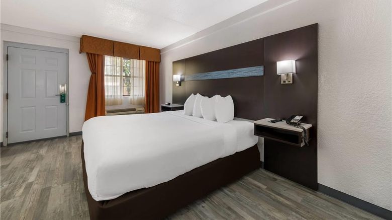 <b>Quality Inn Suite</b>. Images powered by <a href="https://iceportal.shijigroup.com/" title="IcePortal" target="_blank">IcePortal</a>.