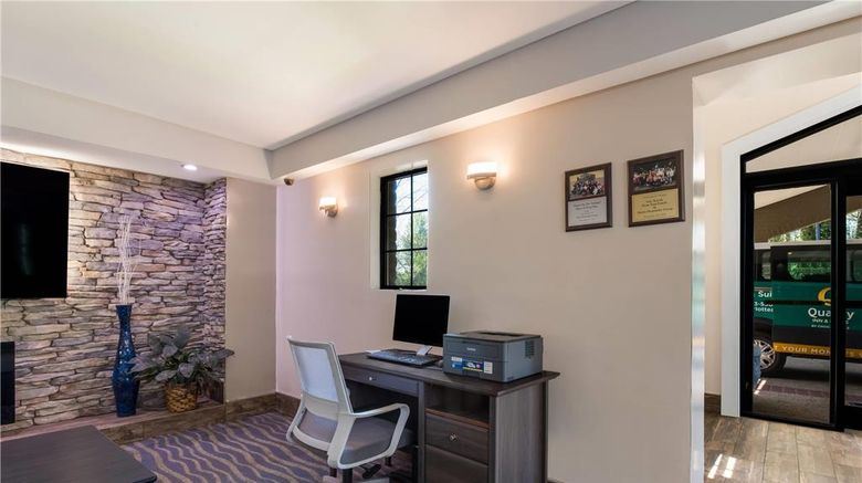 <b>Quality Inn Other</b>. Images powered by <a href="https://iceportal.shijigroup.com/" title="IcePortal" target="_blank">IcePortal</a>.
