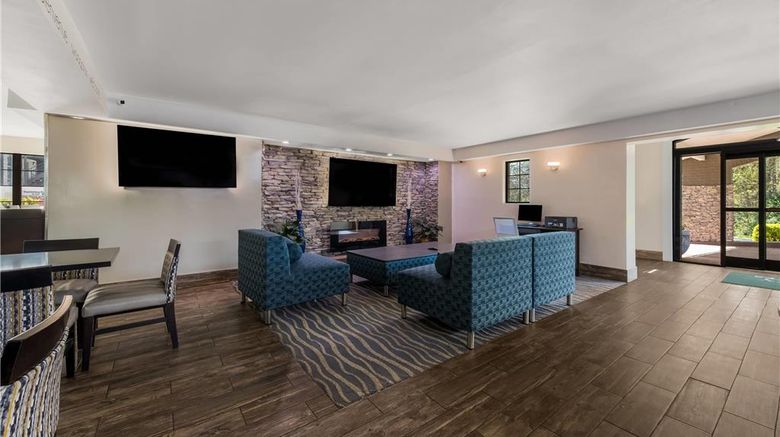 <b>Quality Inn Lobby</b>. Images powered by <a href="https://iceportal.shijigroup.com/" title="IcePortal" target="_blank">IcePortal</a>.